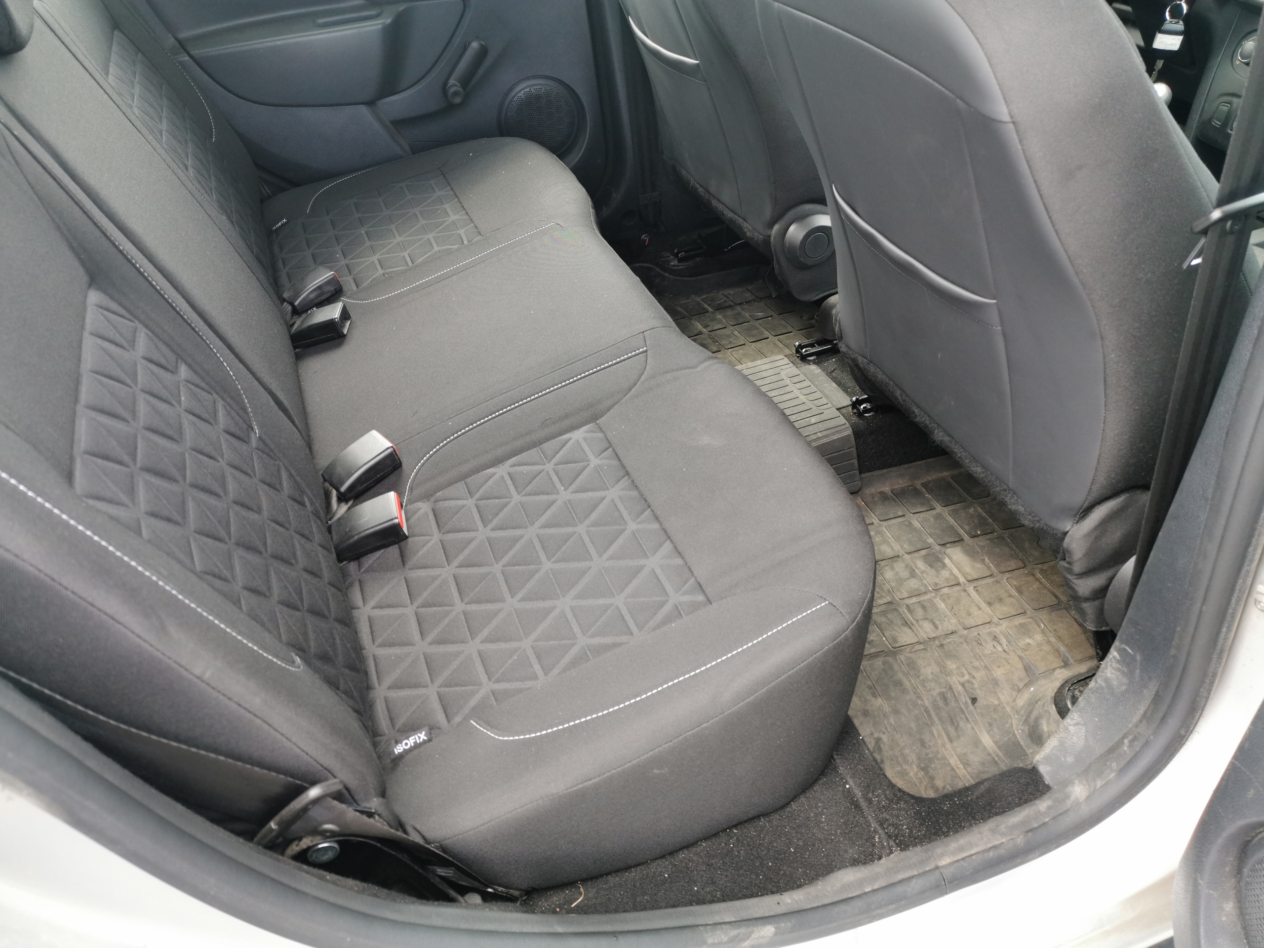 Осмотр Renault Sandero курильщика.